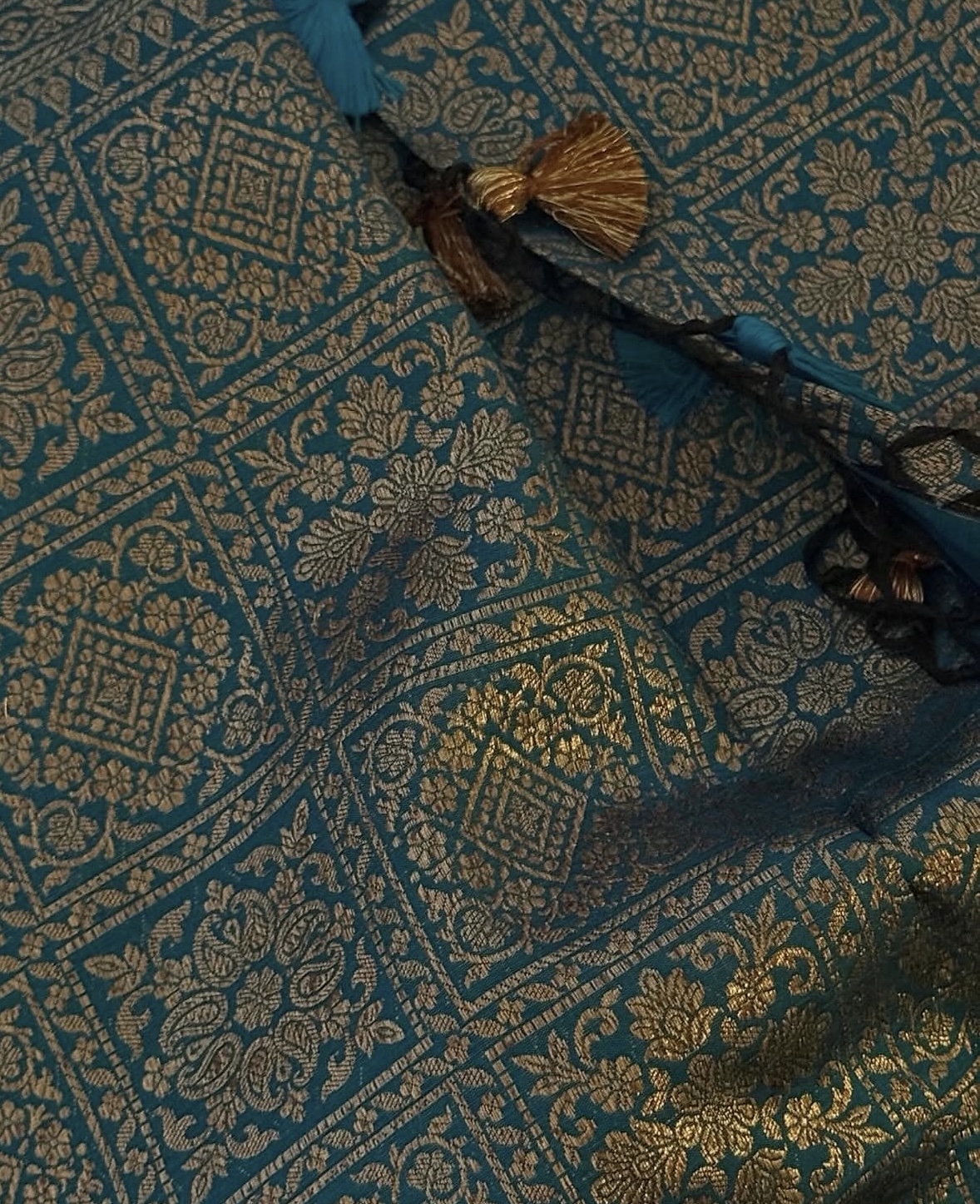 Saaj Teal & Antique Gold saree